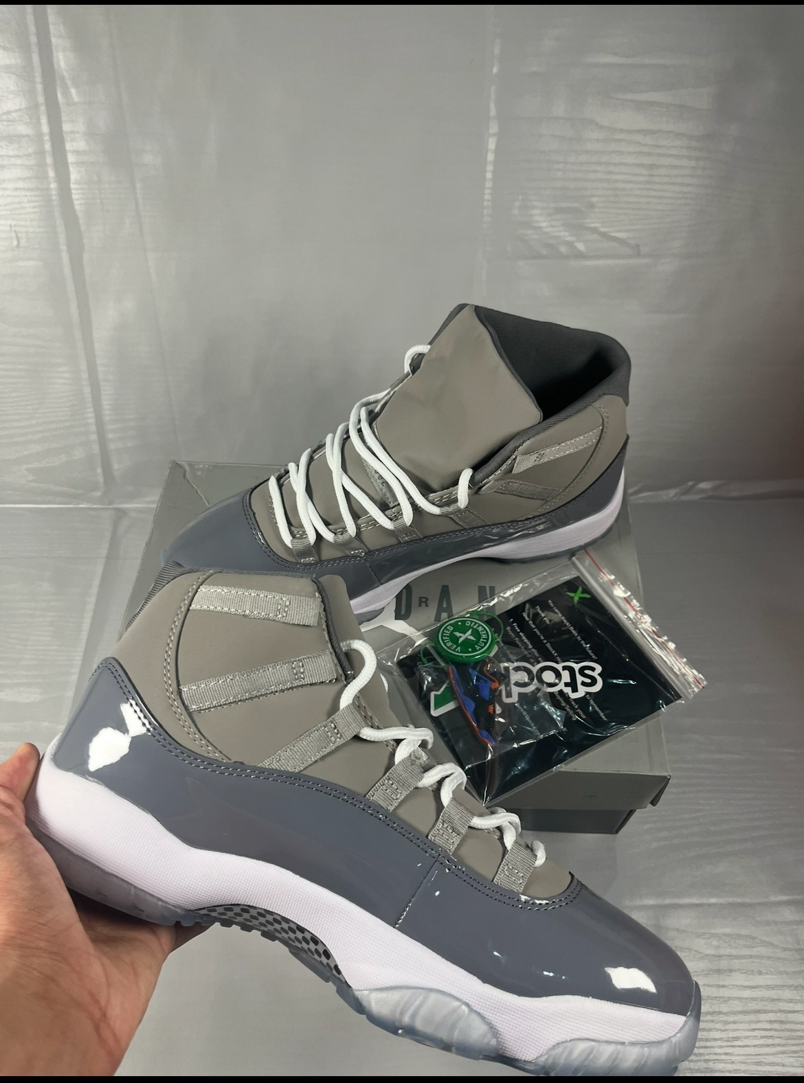 J11 cool grey