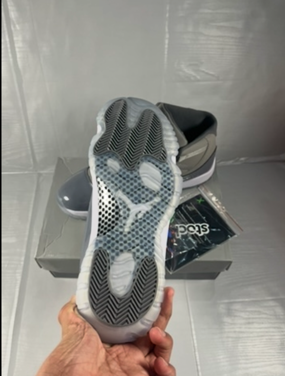 J11 cool grey