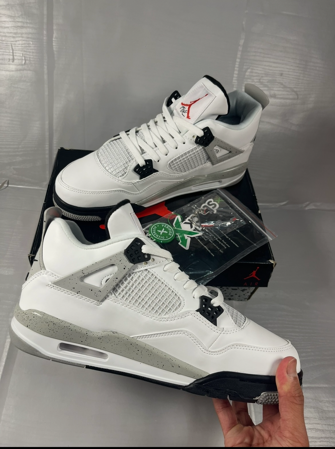 J4 white cements
