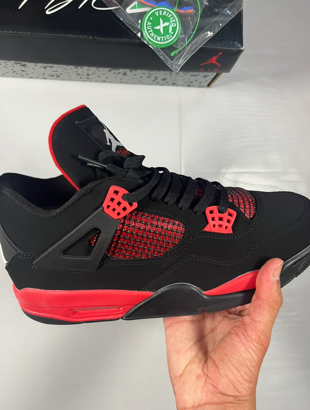 J4 red thunders
