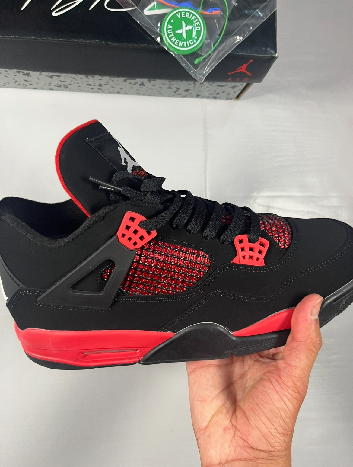 J4 red thunders