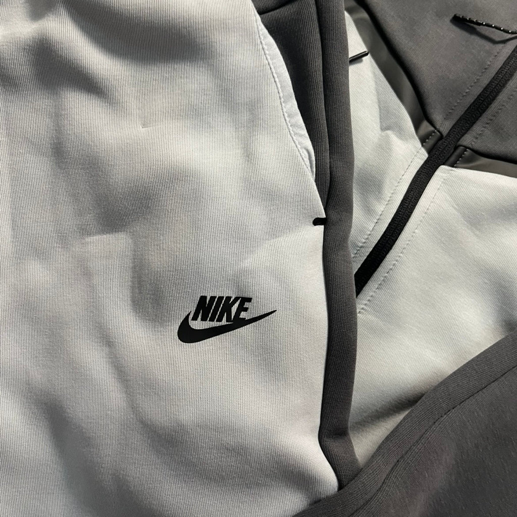Swoosh anthracite tracksuit